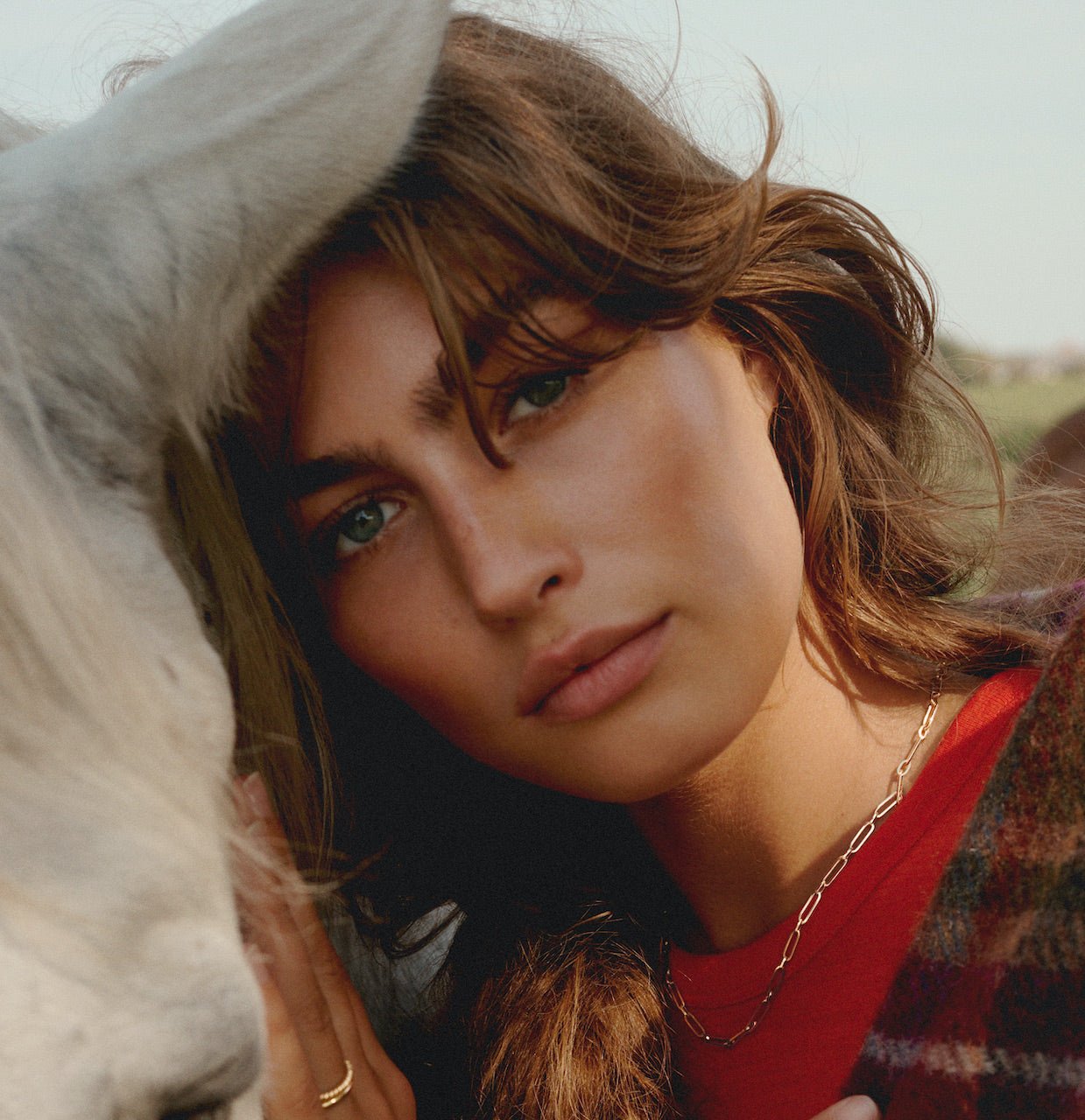 Minimalistische gouden sieraden: tijdloos en veelzijdig